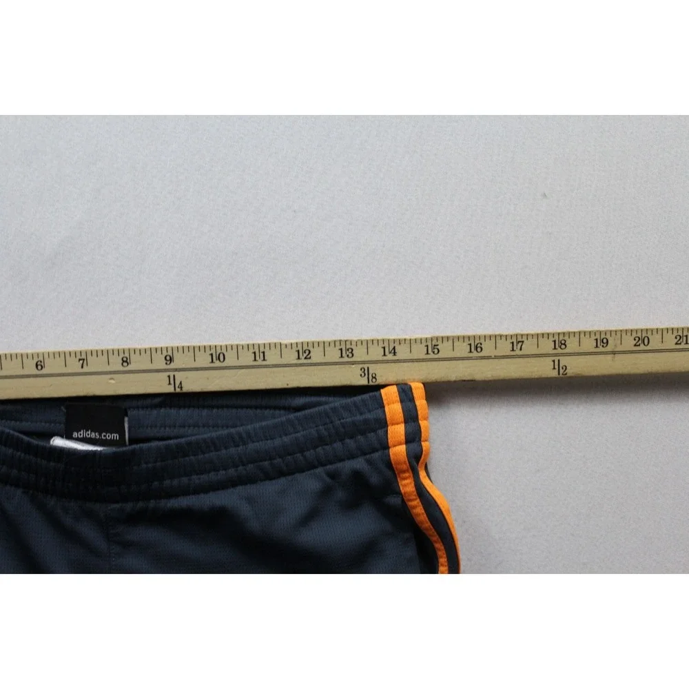 Adidas Boy Gray Active Shorts Casual Wear Casual size Medium